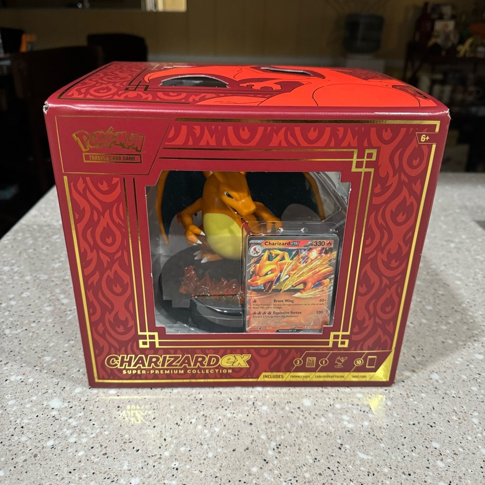 Pokemon - Charizard ex Super Premium Collection Box - New Sealed